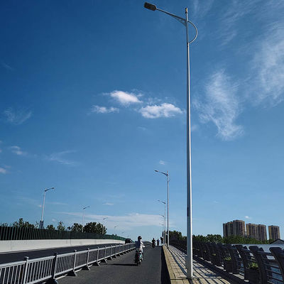خرید Customizable Design Street Light Pole with Hot-Dip Galvanized Steel for High-Performance Outdoor Lighting online manufacture