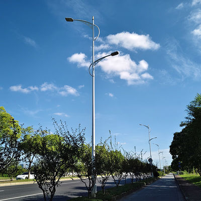 خرید Galvanized Steel Single Or Double Arm 20 Feet Street Light Pole With Painting online manufacture