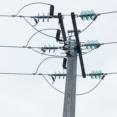 خرید Octagon Utility Pole Cross Arms 11KV 33KV Hot Dip Galvanization Surface Treatment online manufacture