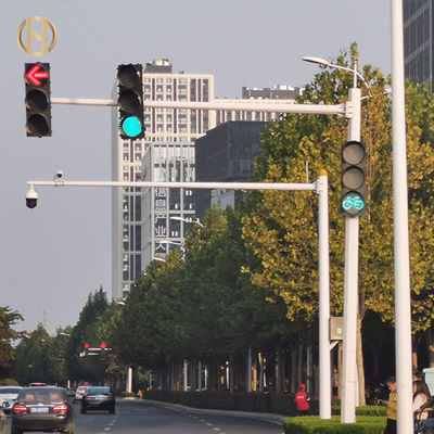 خرید Octagonal Galvanized Traffic Light Pole 6M With 14M Cantilever L Type online manufacture