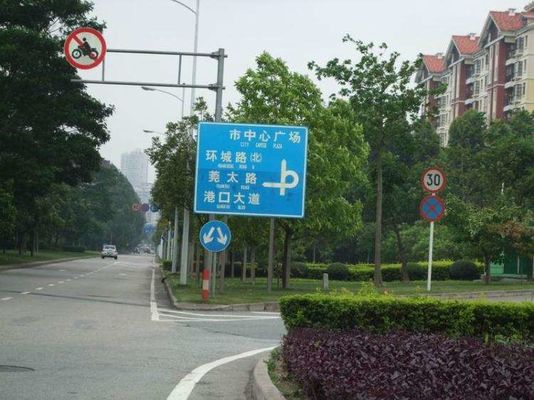 خرید 3M Q460 GR65 Street Sign Pole With Powder Coating online manufacture