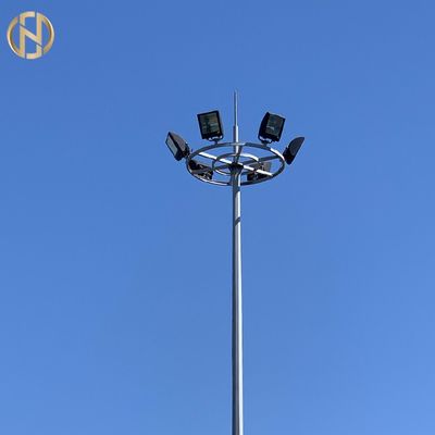 خرید Q345 2.5mm 30m Solar Street Lamp High Mast Lighting with Climbing Ladder online manufacture