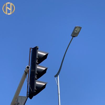 خرید ASTM A123  Q345B LED Street Light Highway Lamp Post Straight Arm online manufacture