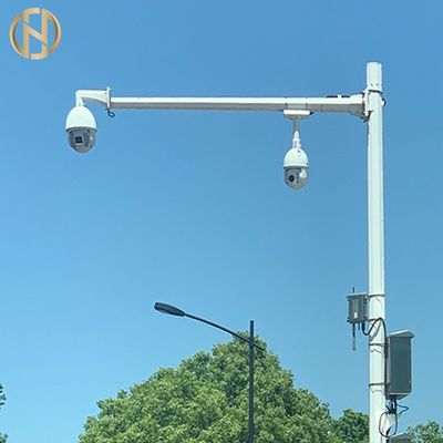 خرید Hot Dip Galvanization Astm Gr65 7.8m Cantilever Traffic Light Pole online manufacture